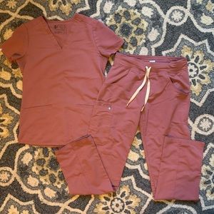 Limited edition Figs technical scrubs (Mauve)
